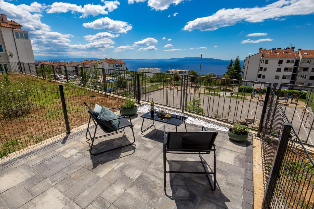 Seaview Apartment „Megan“ With Sunny Terrace Кастав Экстерьер фото